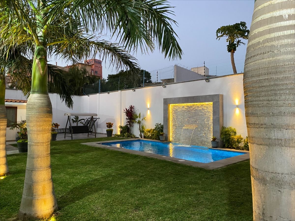 Casa con alberca en Puebla