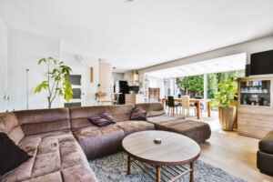 Sala amplia estilo moderno en Puebla